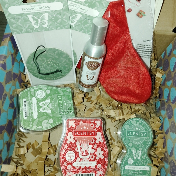 Scentsy Festive Fragrance Whiff Box  Collection 🆕 - Picture 2 of 5